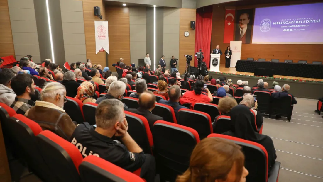 1.Uluslararası Şiir Şöleni düzenlendi