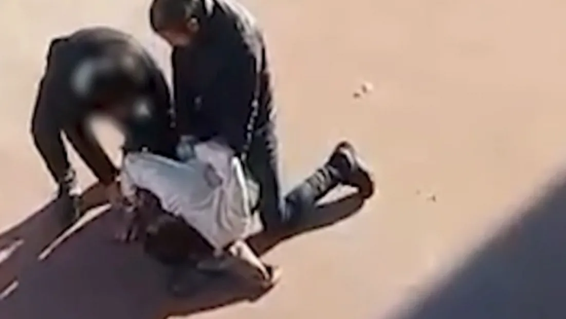 10 yıl hapis cezası bulunan aranan şahıs, terasta kaçarken yakalandı