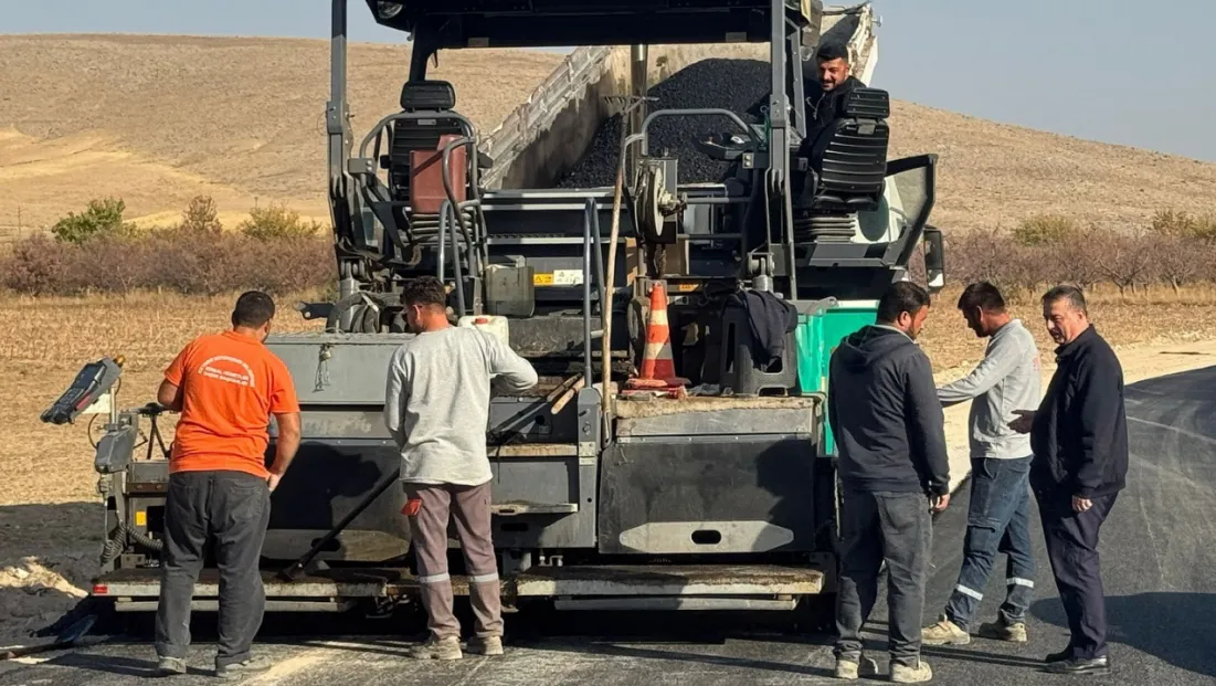 Başkan Taşyapan, “Mahallerimiz daha konforlu, daha güvenli yollara kavuşuyor”