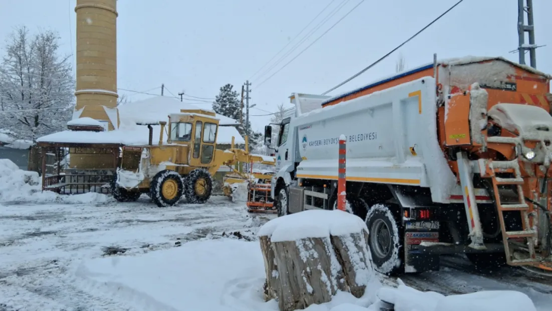 Bu Gece 72 Mahallenin daha yolu açıldı