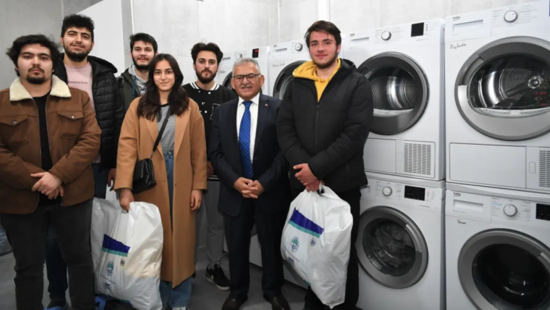 Büyükşehir, 11 bin üniversitelinin kirli çamaşırını temizledi