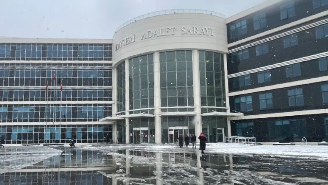 Cep telefonu yağmadan yargılanan sanıklar suçlamayı reddetti