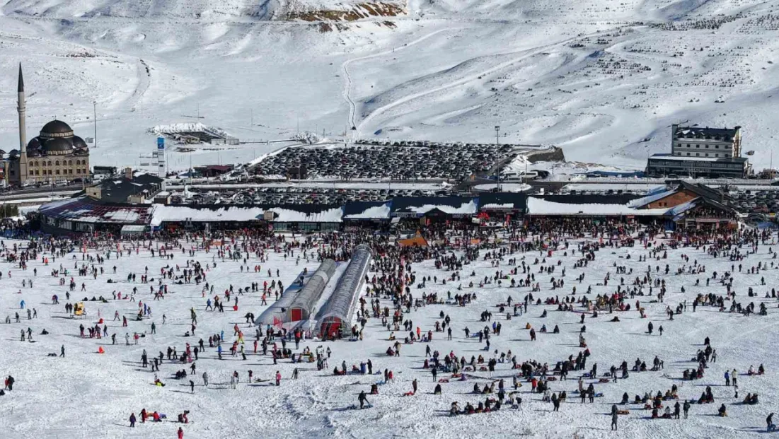 Erciyes'e hafta sonu akını
