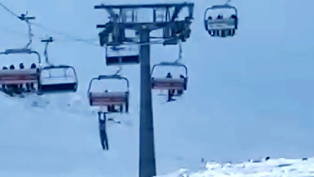 Erciyes'te yürekler ağza geldi: Telesiyeje asılı genç yere çakıldı