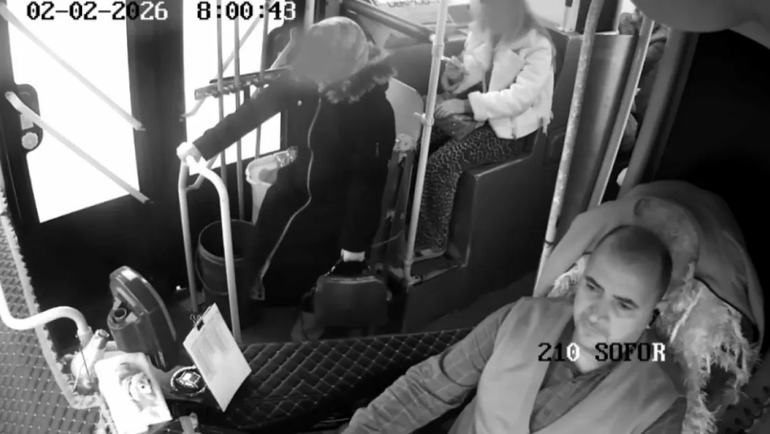 Halk Otobüsü Şoföründen Örnek Davranış: Fenalaşan yolcuyu hastaneye yetiştirdi