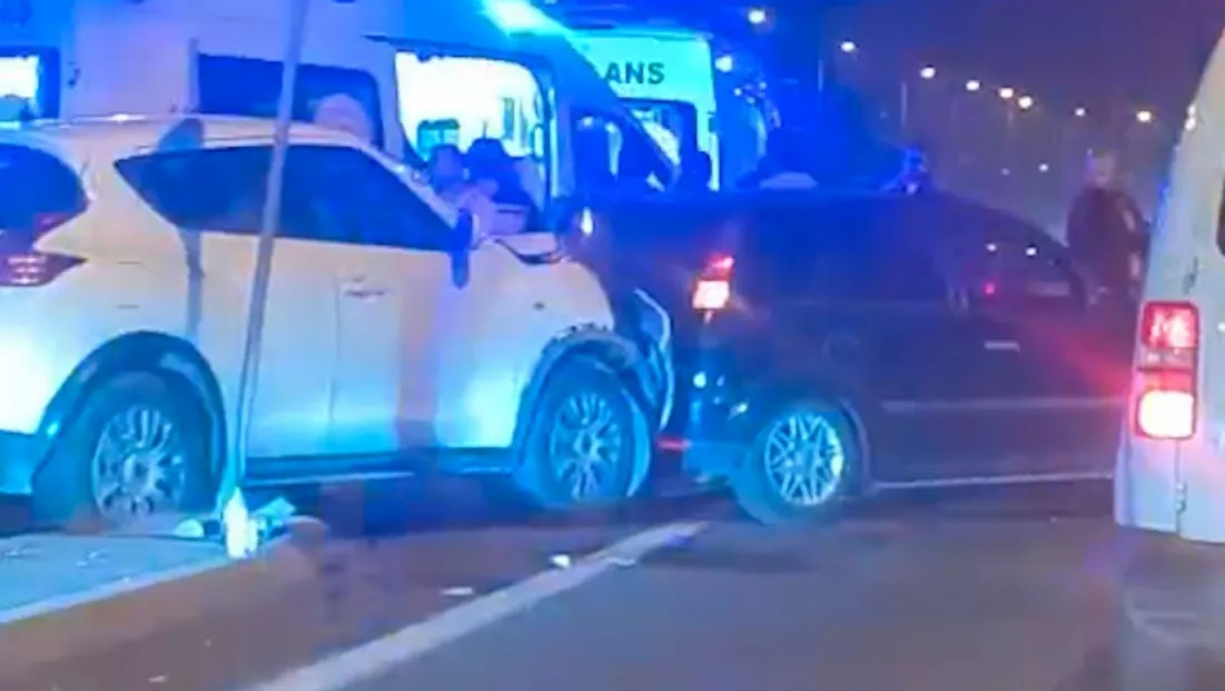 Hulusi Akar Bulvarı’nda trafik kazası: 2’si çocuk 5 yaralı