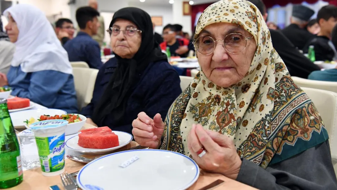 İleri Yaşta Oruç Tutarken Beslenme Yönetimine Dikkat