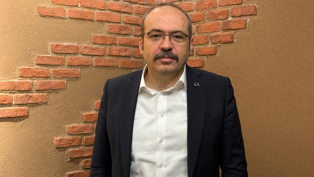 İYİ Partili Alparslan, “Dolandırılan parayı yerine koymak için belediye kaç parsel satacak?”