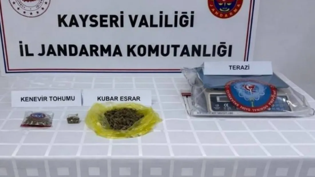 Jandarmadan narkotik operasyonu; Çeşitli miktarda uyuşturucu madde ele geçirildi