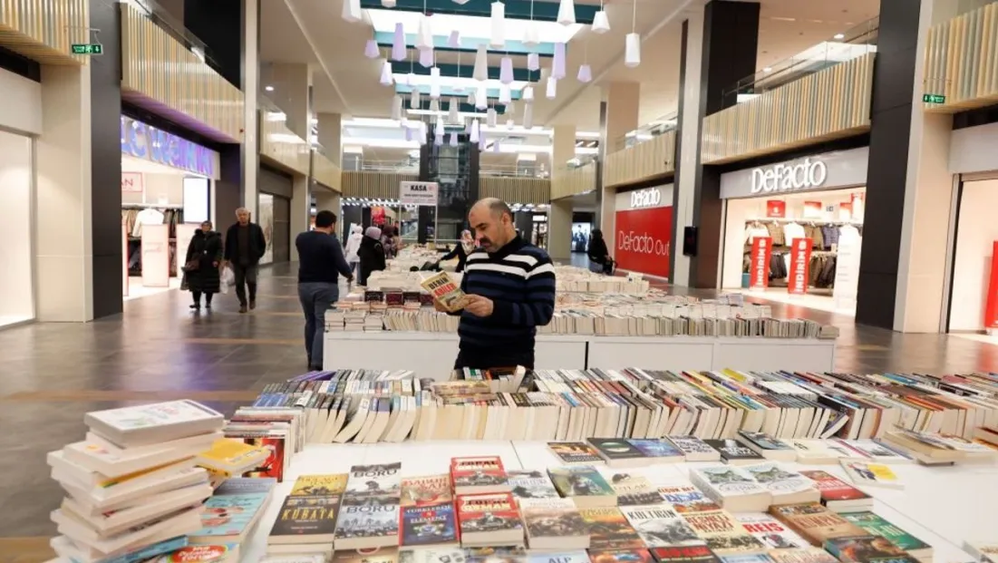 Kayseri'de Kitap Fuarı iptal edilince, Fuara Sanayici İşadamları sahip çıktı