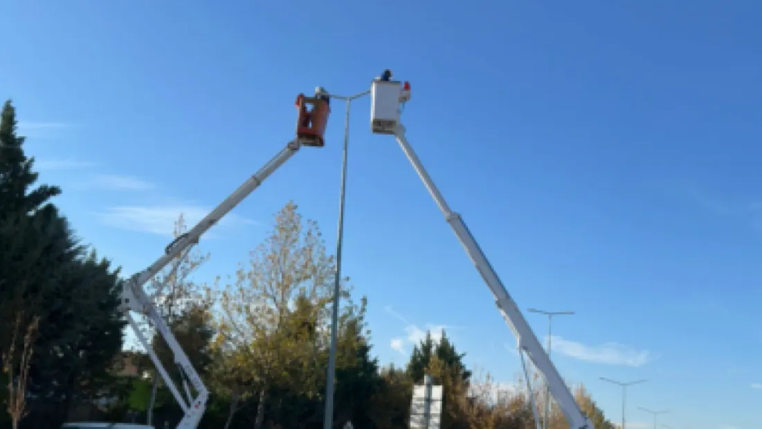 Kayseri'nin cadde ve sokak aydınlatma armatürleri komple değişiyor
