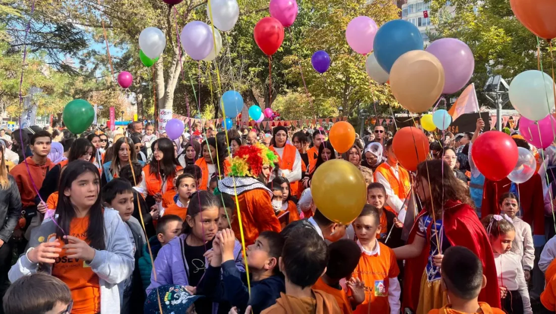 LÖSEV İl Koordinatörü Kurşun, “Her bir çocuğumuz sergilediği dirençle bizlere ilham kaynağı olmaktadır”