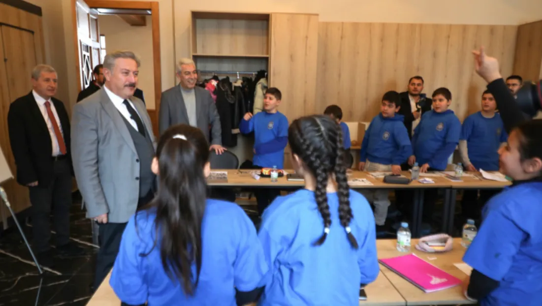 Melikgazi'de İngilizce Kampı Düzenleniyor