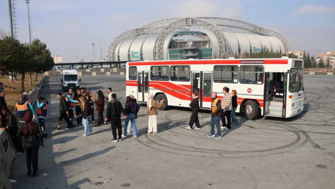 Müdür Erşan, “Acil sağlık hizmeti, hız yarışı değil, eğitim faaliyeti”