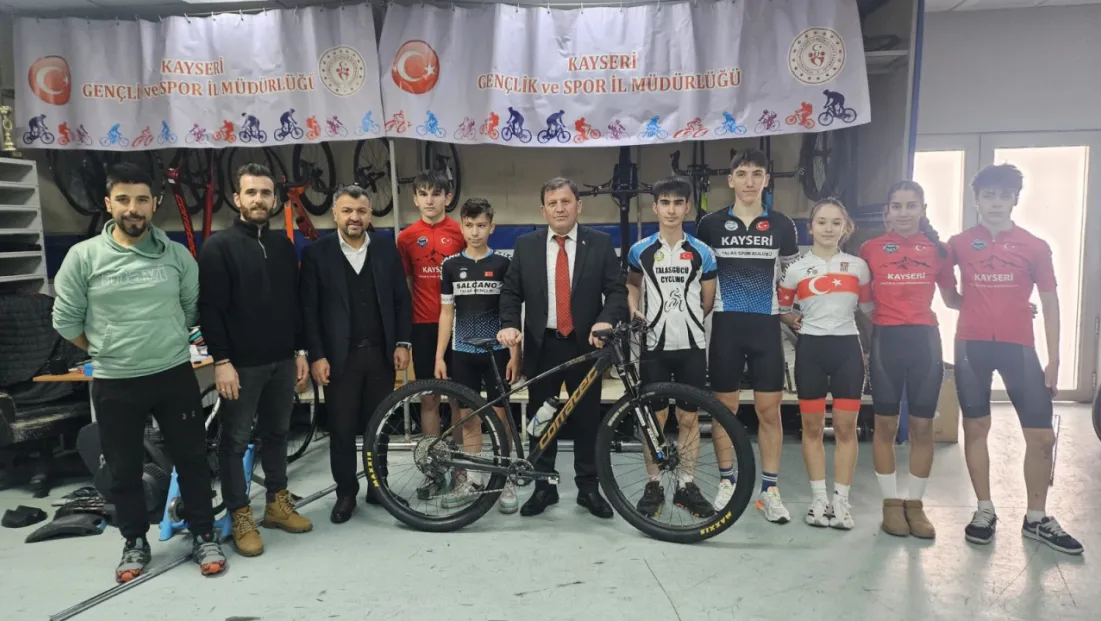 Müdür Kabakcı, “Alınan eğitimler, gençlerimizin yeteneklerini keşfetmelerini sağlıyor”