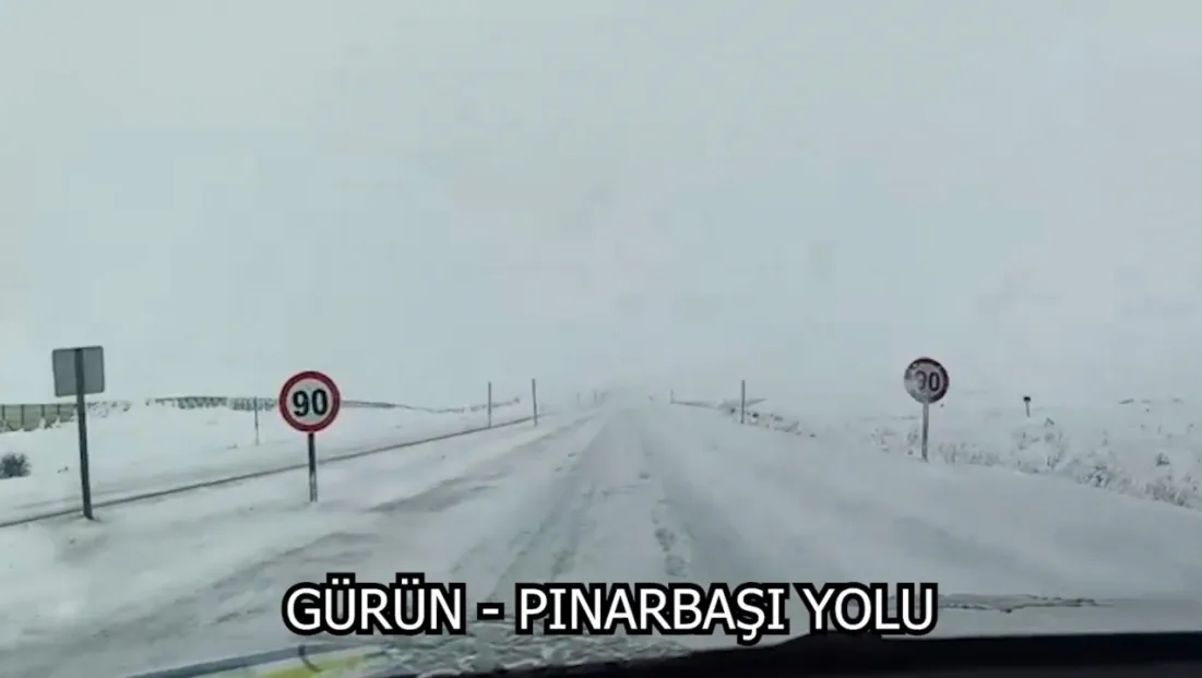 Pınarbaşı'dan Gürün ve Göksun karayolu tüm araç trafiğine kapalı