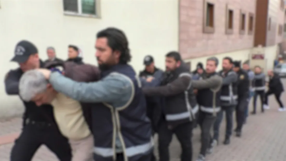 Suç örgütlerine yönelik operasyonda 4 kişi tutuklandı