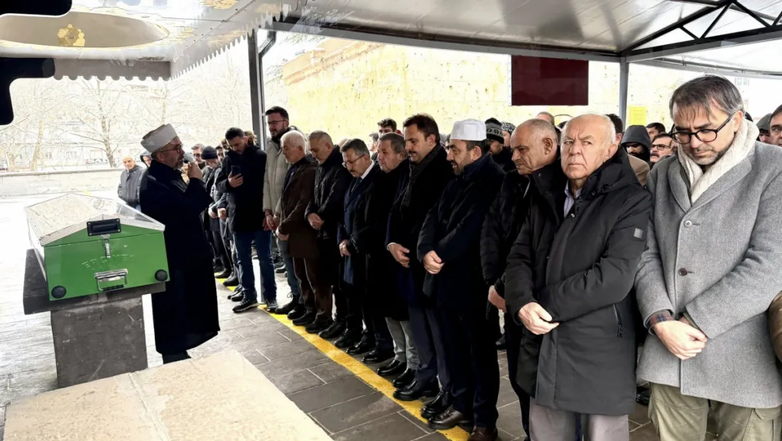 Tokat İl Müftüsü Esat Yapıcı'nın annesi toprağa verildi