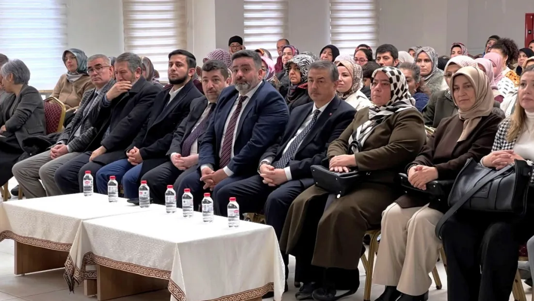 Yeşilhisar’da ‘Ailem Benim Her Şeyim’ konulu seminer düzenlendi