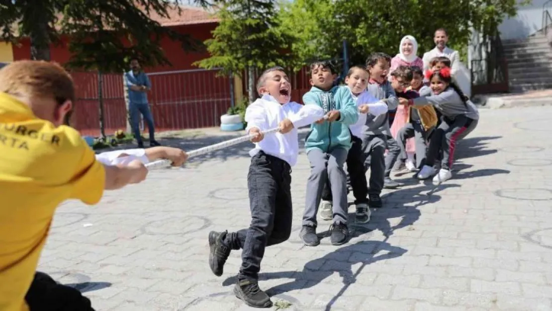 'Küçük dokunuşlar, büyük mutluluklar' projesi devam ediyor