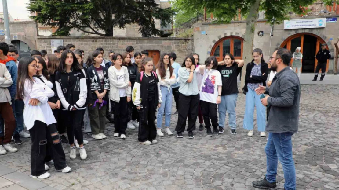 'Rota Talas' gezdiriyor, öğretiyor