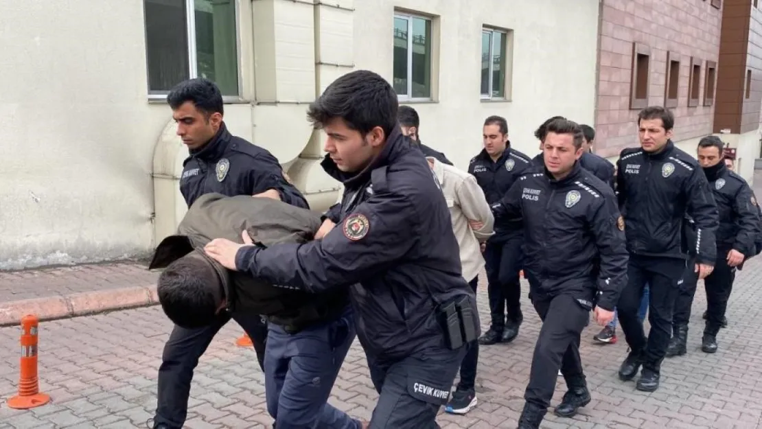 'Yılanlar Grubu' çetesi operasyonunda 13 tutuklama