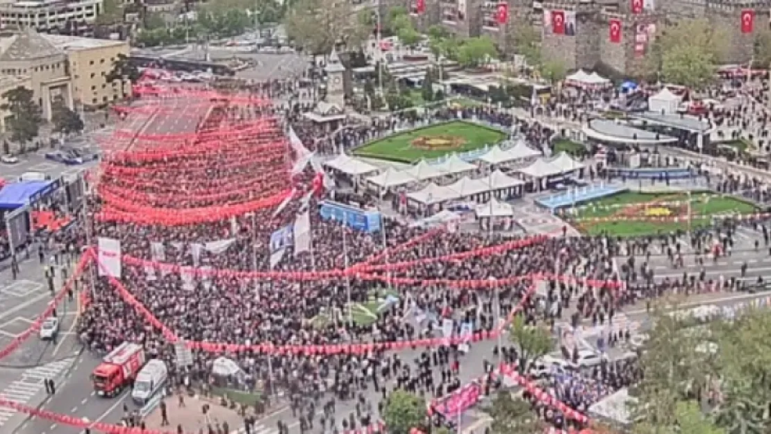 13.45 İtibarıyla CHP Mitingi /Kayseri Cumhuriyet Meydanı