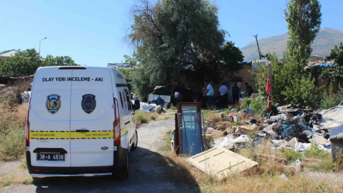 19 yaşındaki genç, kendini asarak hayatına son verdi