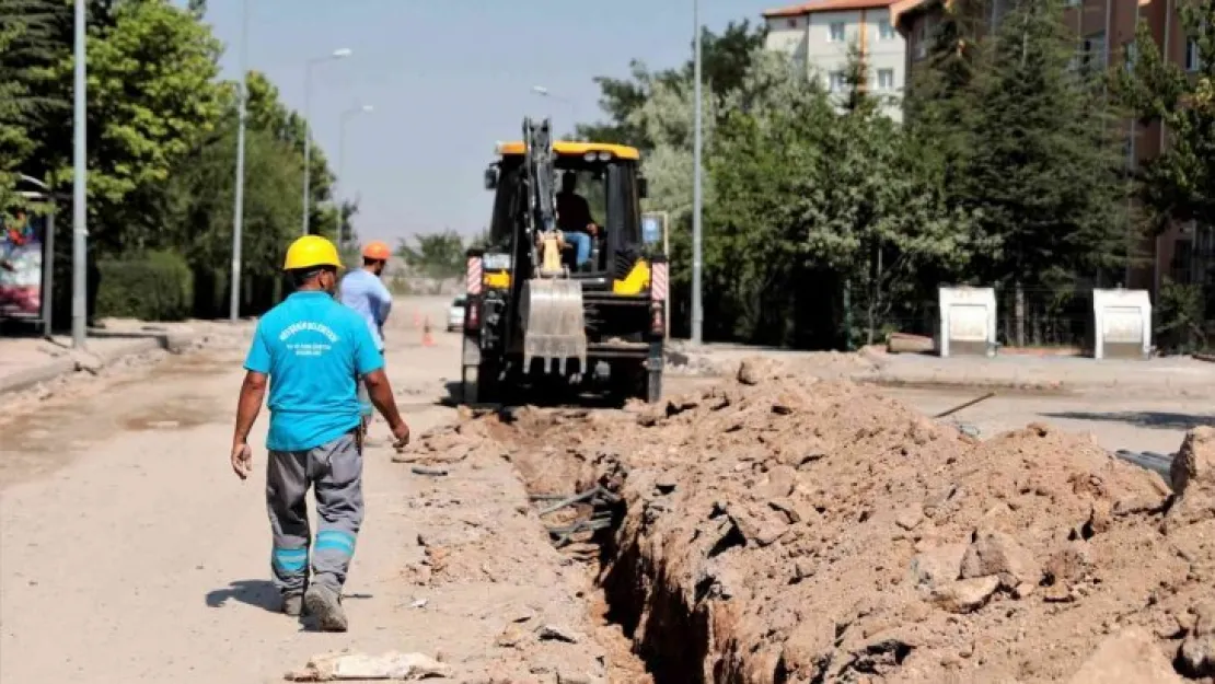 2000 Evler TOKİ'de İçme Suyu Hattı Yenileniyor