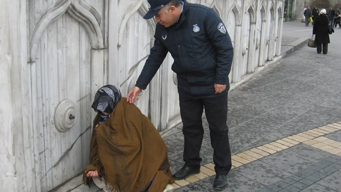 Büyükşehir zabıtasından dilenci operasyonu