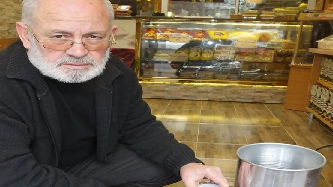 Sarıçiçek'den Katkısız Çörek Otu Yağı
