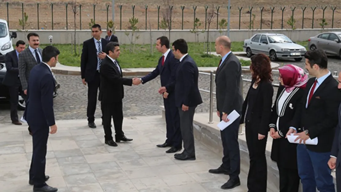 Geri gönderme merkezi'nde 156 kişi barınıyor