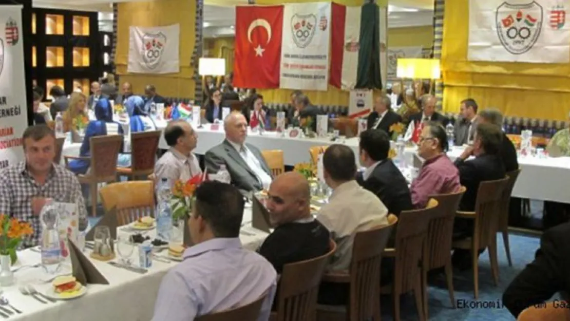 TÜMİŞAD'dan Budapeşte'de iftar