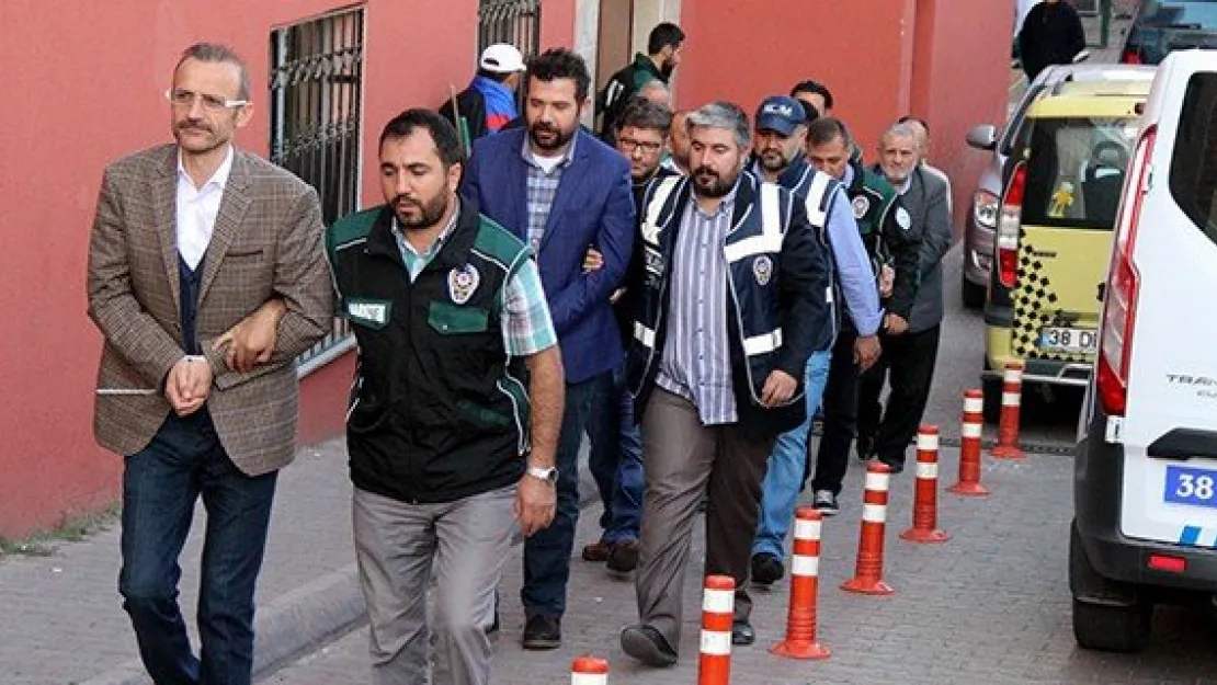 Kimse Yok Mu yöneticileri hakim karşısında