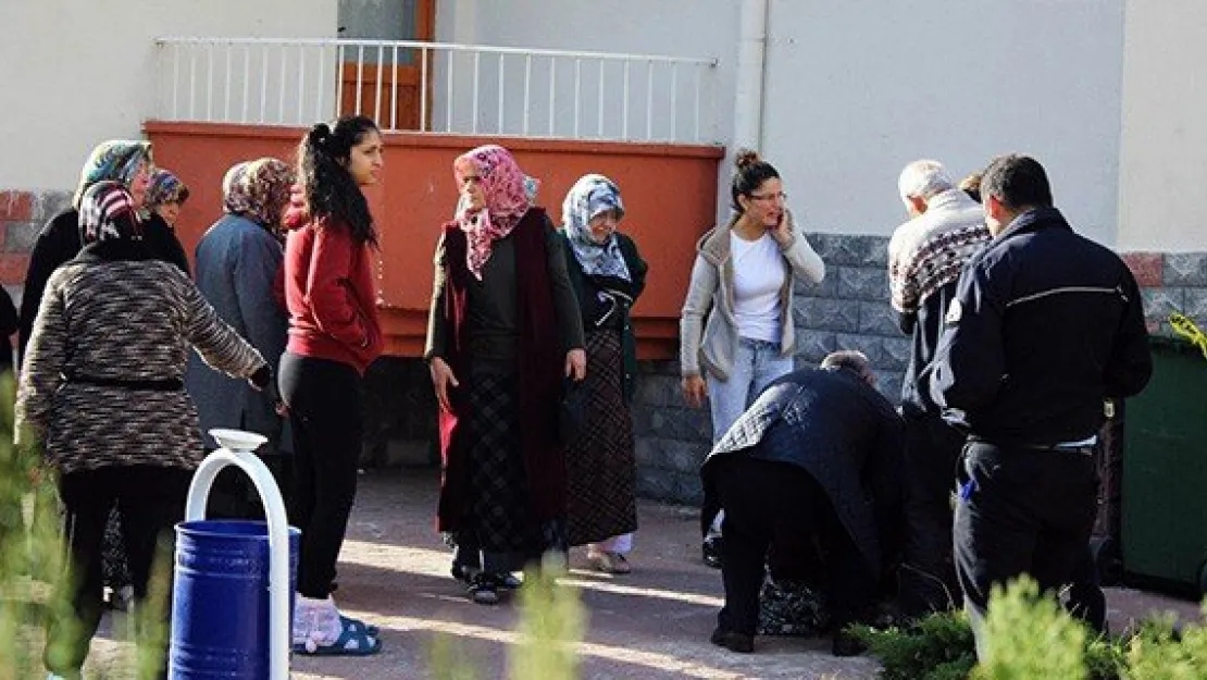 Bunalıma giren kadın intihar etti