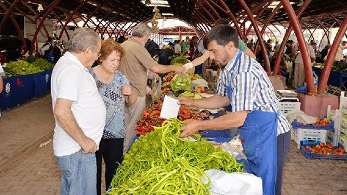 Vatandaş organik pazarları tercih etti