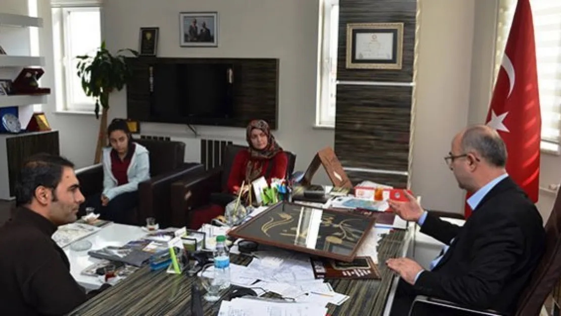 Yenilebilir Sanat ekibinden Gülcüoğlu'na ziyaret