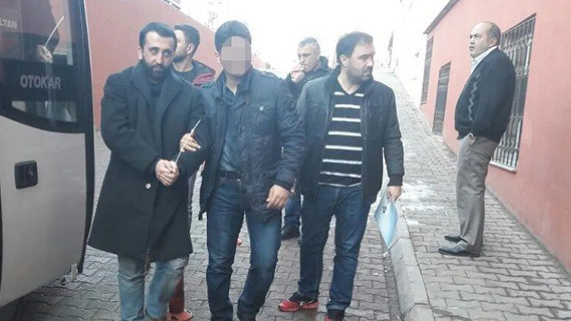 7 asker FETÖ'den gözaltına alındı