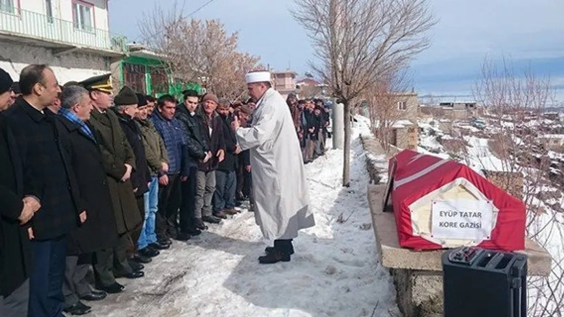 Kore gazisi toprağa verildi