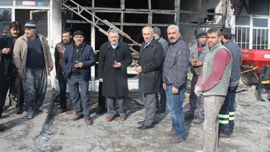 Odakır'dan dükkanı yanan esnafa ziyaret