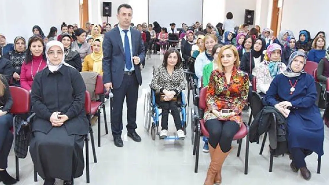 Aile bağlarını güçlendirme konferansı