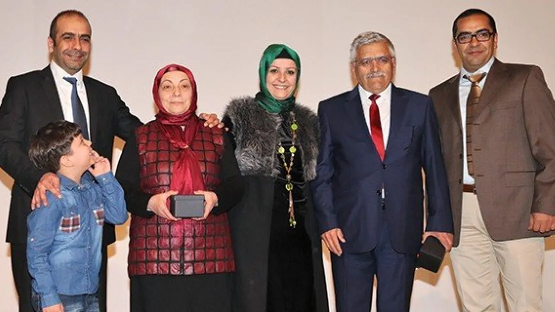 ERÜ Tıp Fakültesi'nde Emeklilik Töreni Düzenlendi