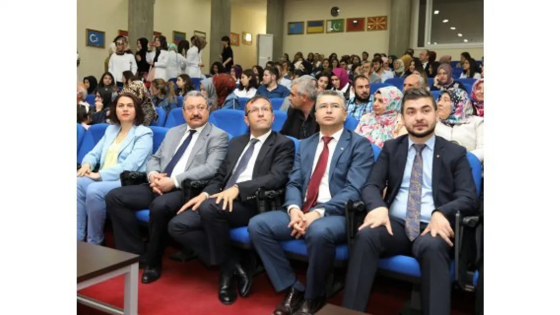 ERÜ'de 'Önlük Giyme Töreni'