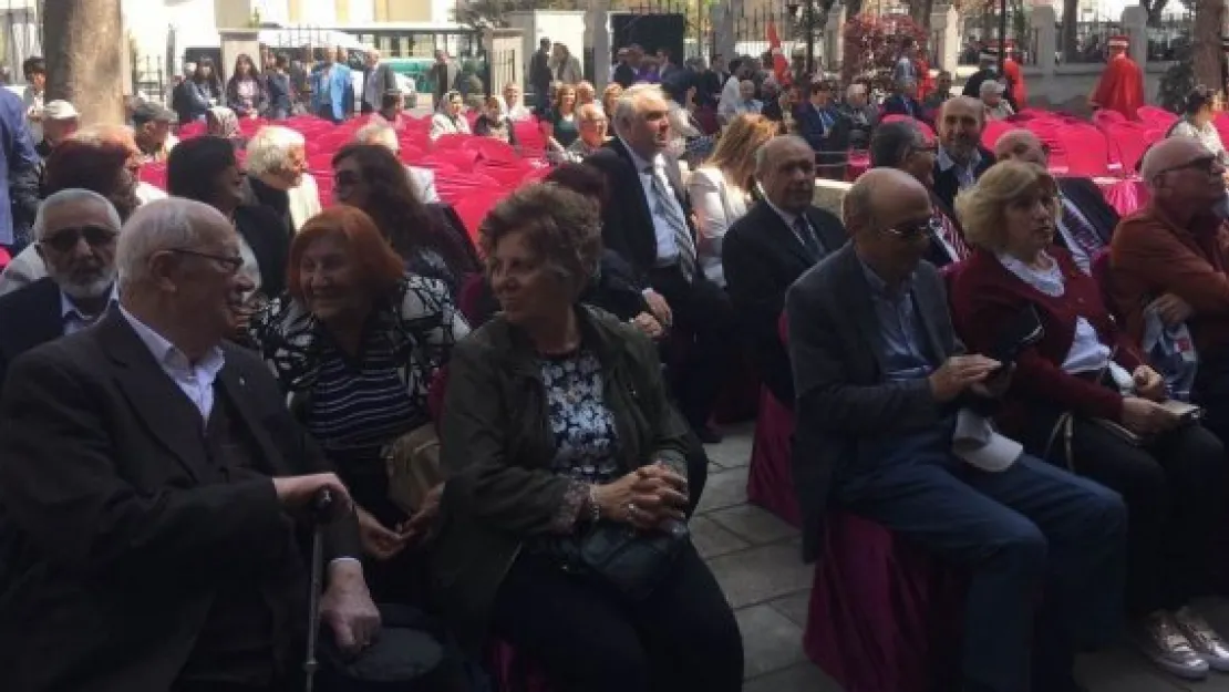Eski mezunlar anıları yad etti