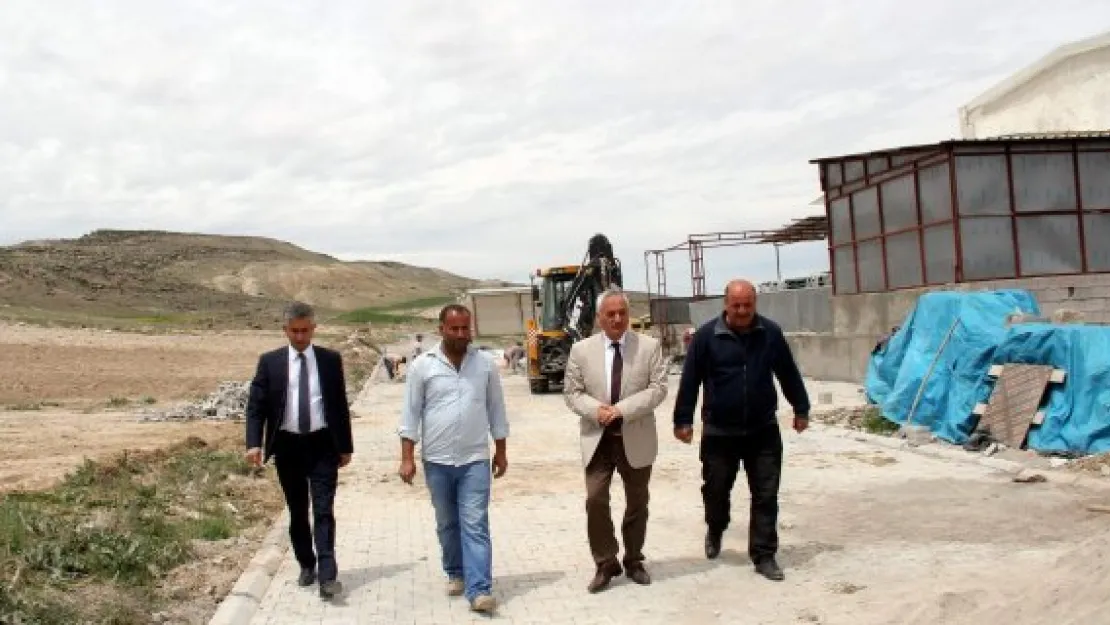 İncesu Belediyesi parke çalışmalarına devam ediyor