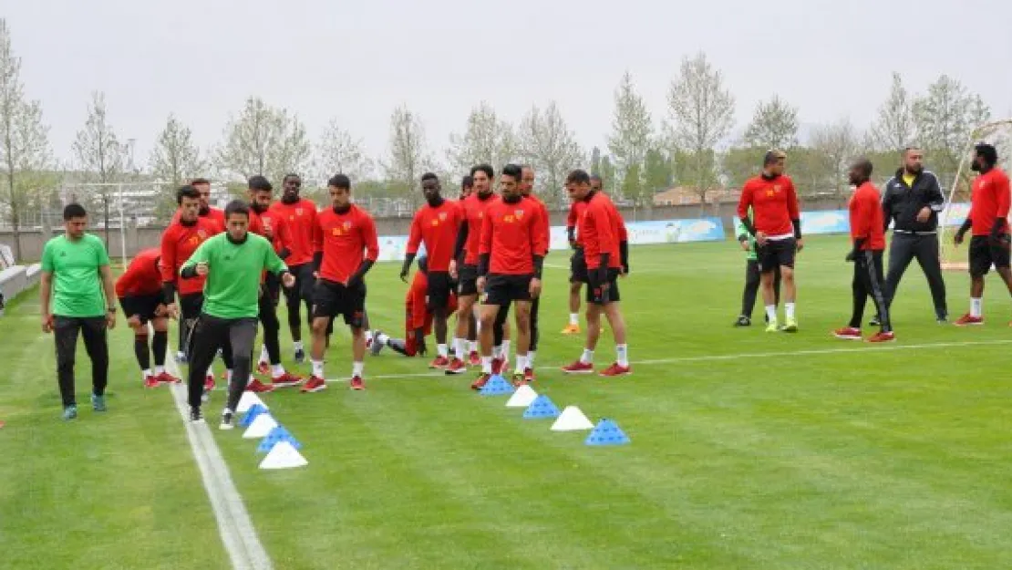 Kayserispor topbaşı yapıyor