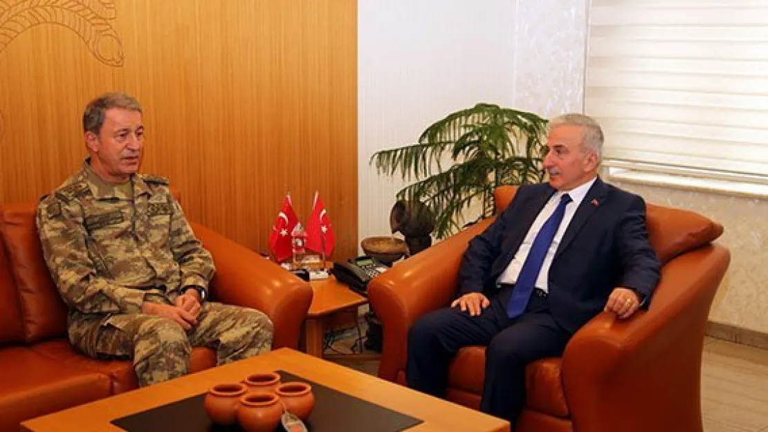 Genelkurmay Başkanı Akar Kayseri Valiliği'ni ziyaret etti