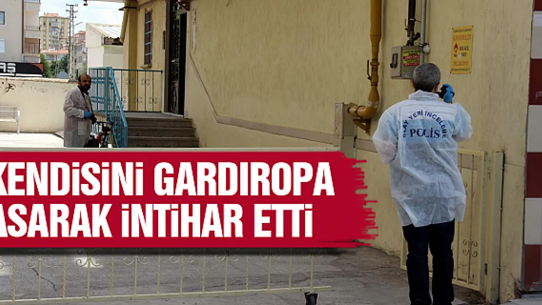 Kendisini gardıropa asarak intihar etti