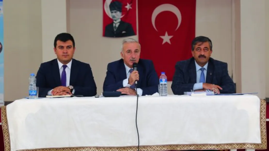 Vali Kamçı Tomarza'da Muhtarlarla Buluştu