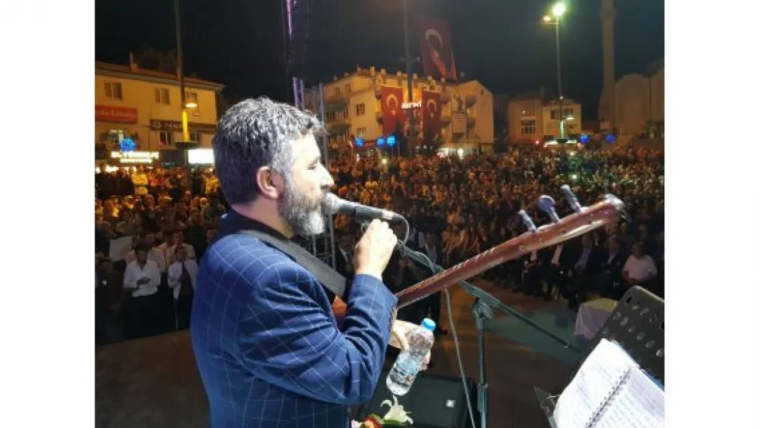 Ali Kınık hayranlarıyla buluştu